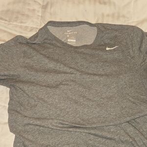 Nike Men's Heather Gray Short Sleeve Tee